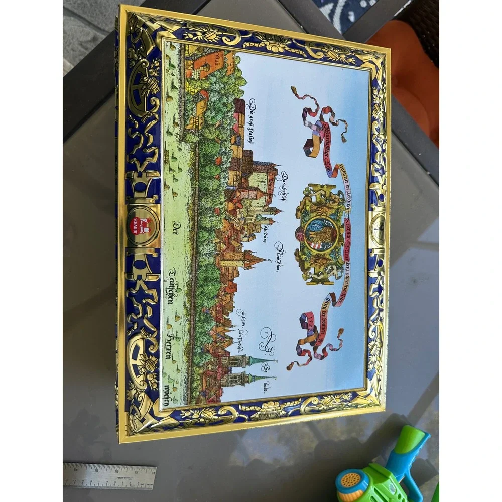 Vintage 2001 E Otto Schmidt Nuremberg Germany Large Lebkuchen Biscuit Tin Chest